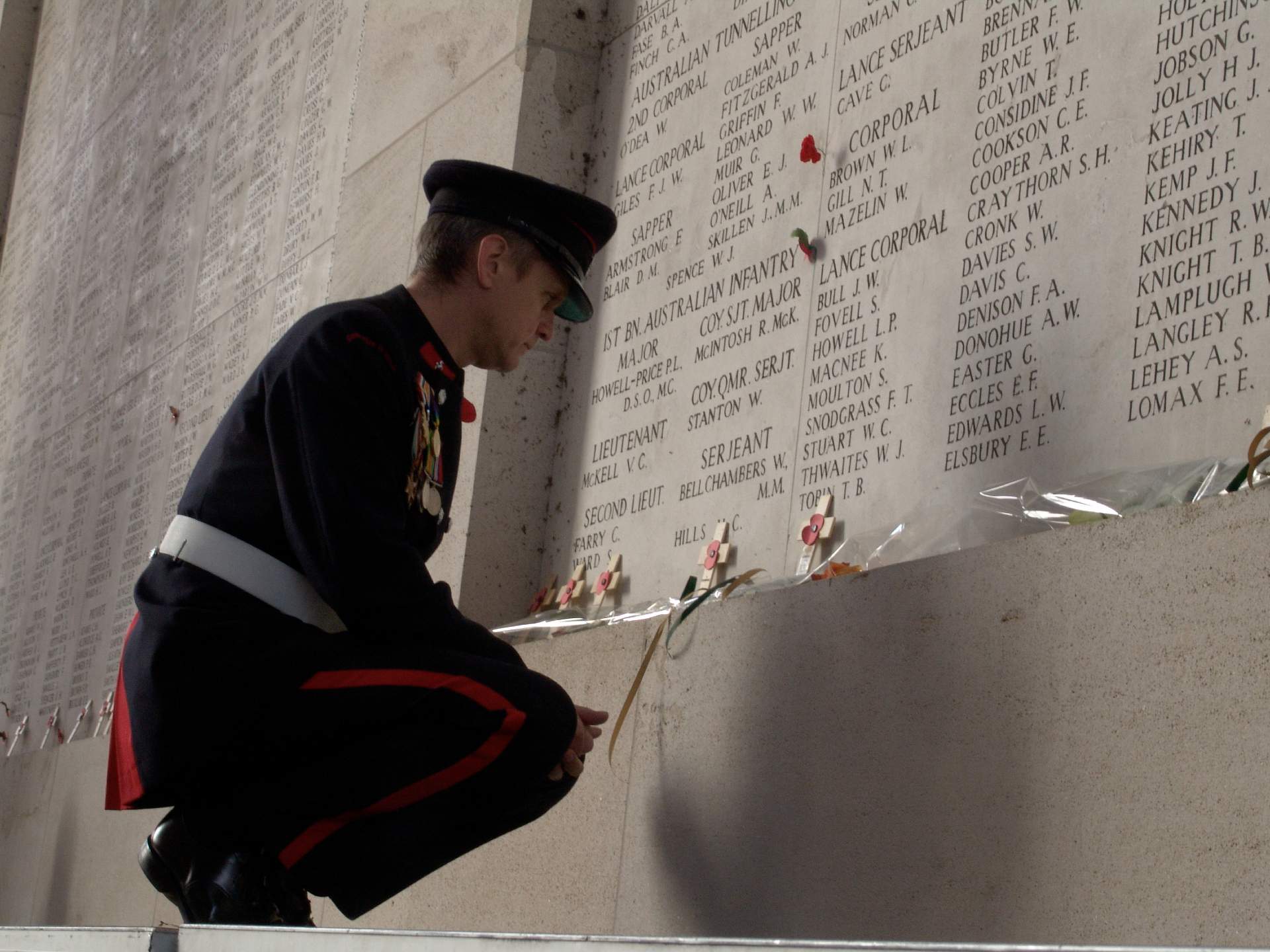 Soldier at Memorial Stone Ypres ©D. de Kievith