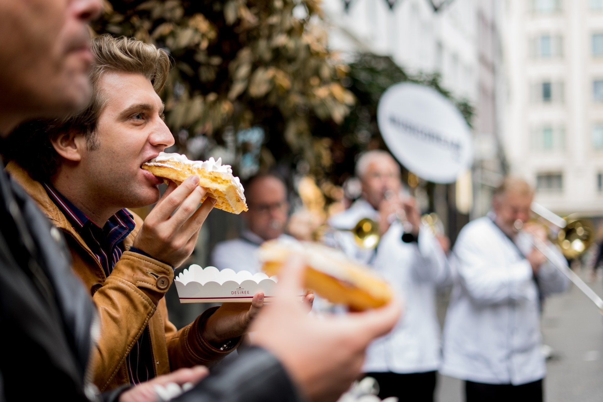 Eating waffles with streetband