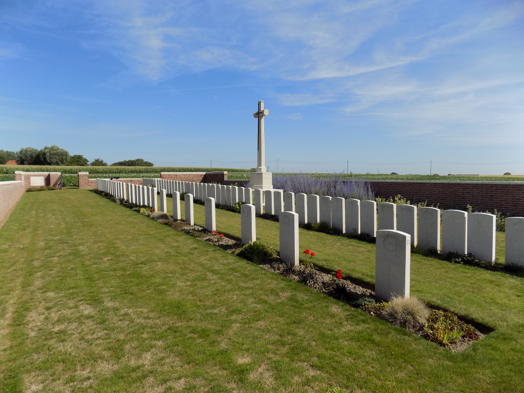 No man’s Cot Cemetery ©CWGC