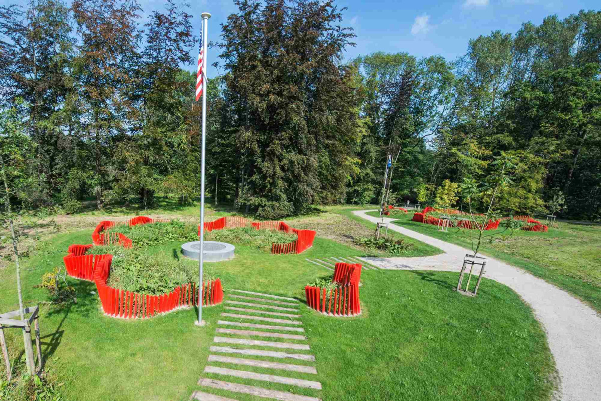 Passchendaele Memorial Gardens